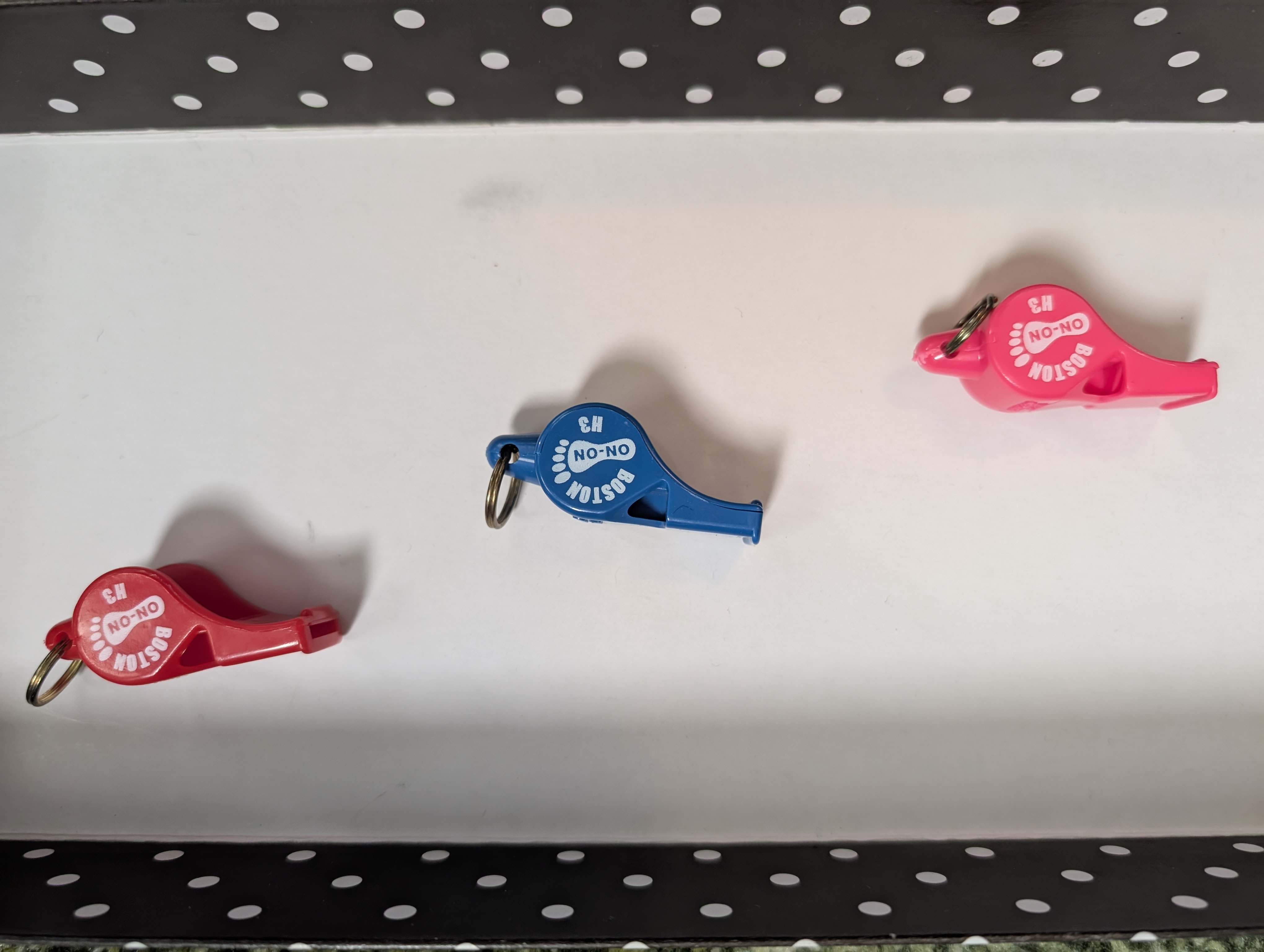 Let everyone know where trail goes with this trail whistle. Various colors available